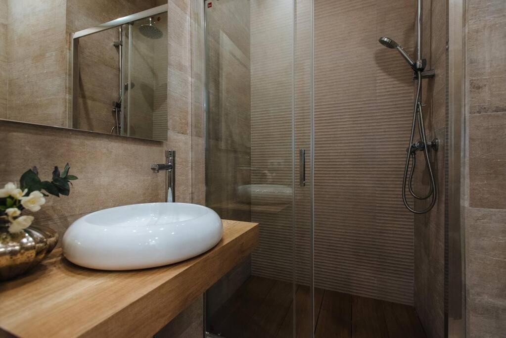 Selecta Patricio Saenz Appartement Sevilla Buitenkant foto